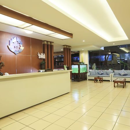 Reddoorz @ Raya Kuta Hotel Kuta  Ngoại thất bức ảnh