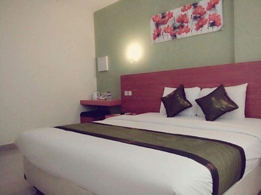 Reddoorz @ Raya Kuta Hotel Kuta  Ngoại thất bức ảnh