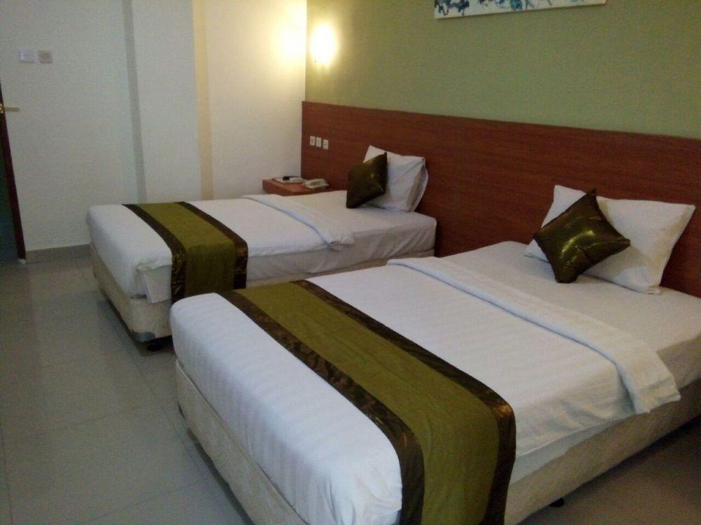 Reddoorz @ Raya Kuta Hotel Kuta  Ngoại thất bức ảnh