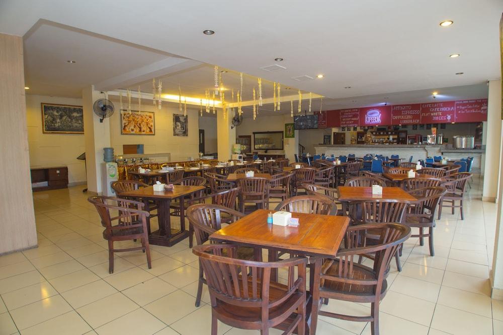 Reddoorz @ Raya Kuta Hotel Kuta  Ngoại thất bức ảnh