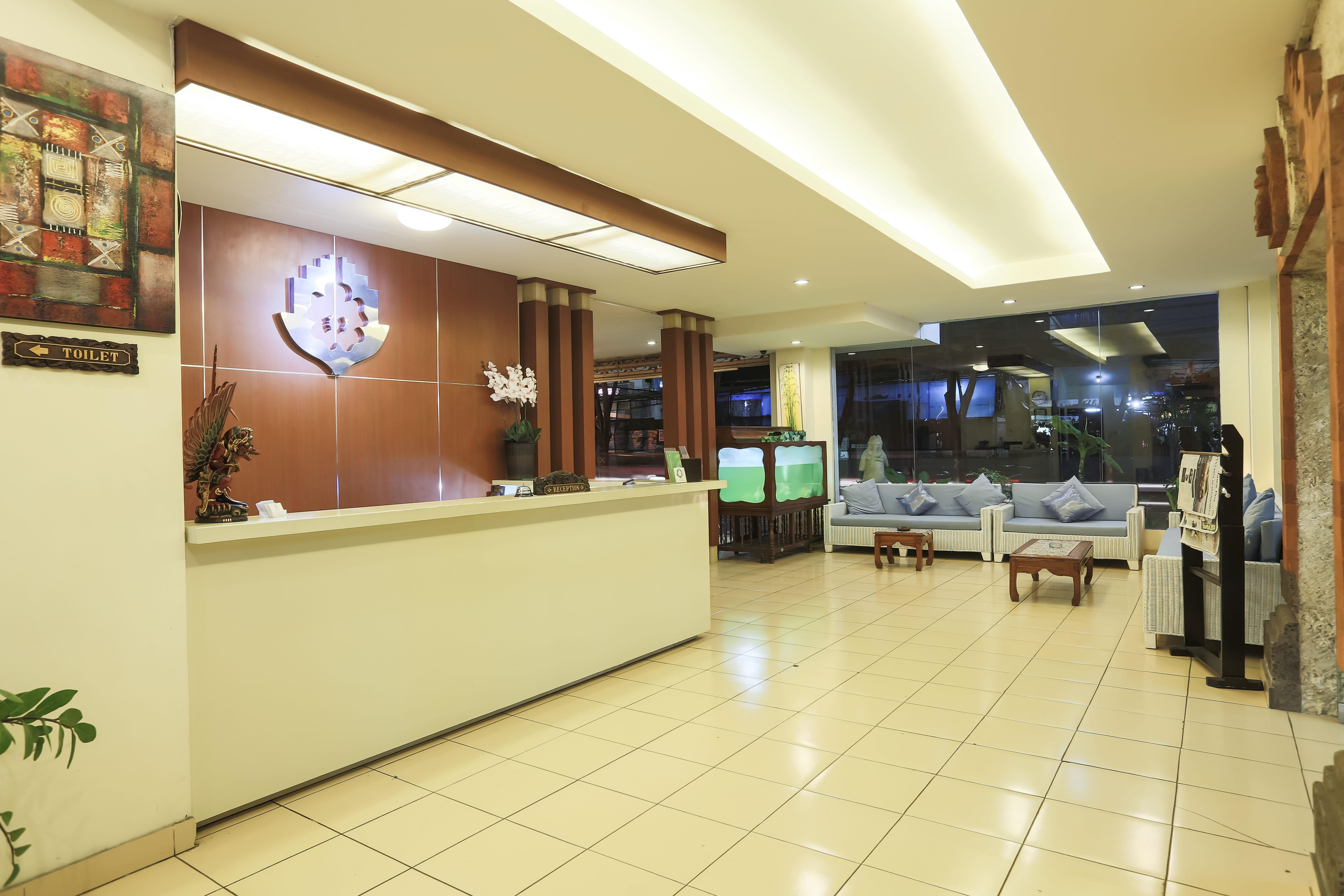 Reddoorz @ Raya Kuta Hotel Kuta  Ngoại thất bức ảnh