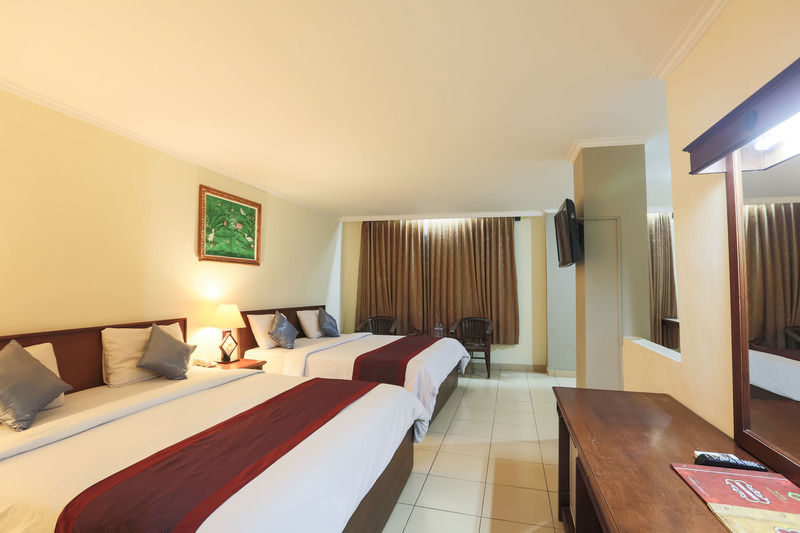 Reddoorz @ Raya Kuta Hotel Kuta  Ngoại thất bức ảnh
