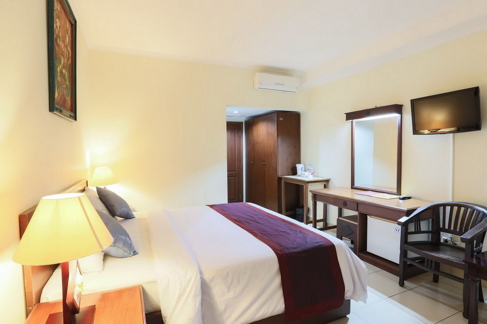 Reddoorz @ Raya Kuta Hotel Kuta  Ngoại thất bức ảnh