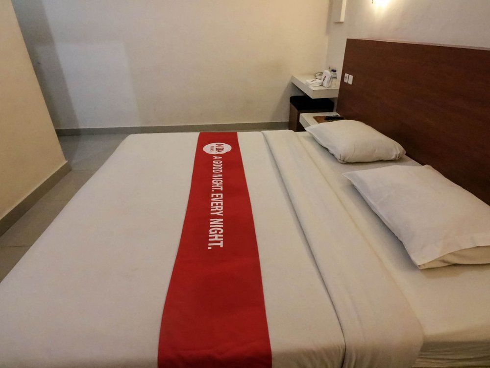 Reddoorz @ Raya Kuta Hotel Kuta  Ngoại thất bức ảnh
