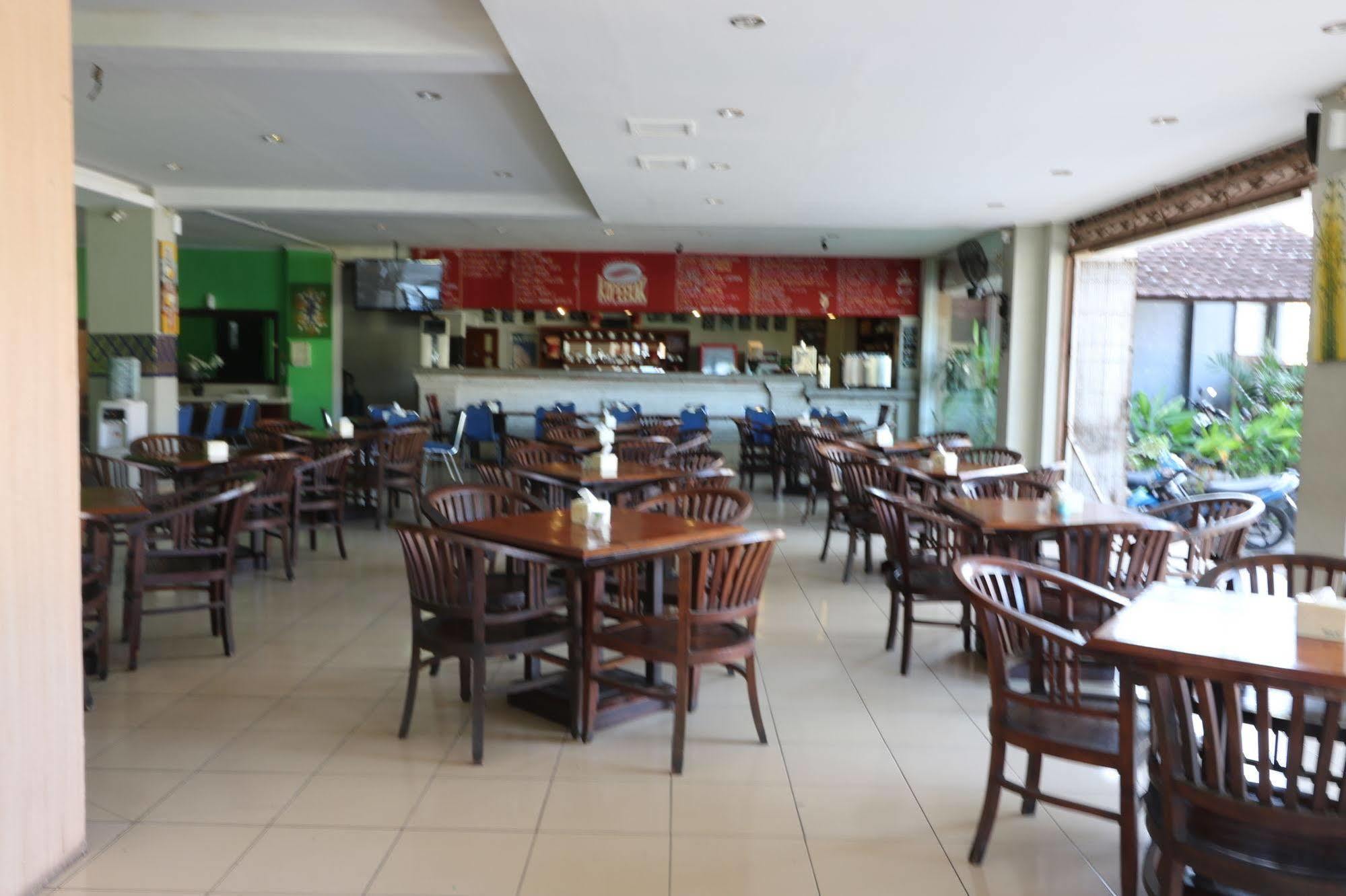 Reddoorz @ Raya Kuta Hotel Kuta  Ngoại thất bức ảnh