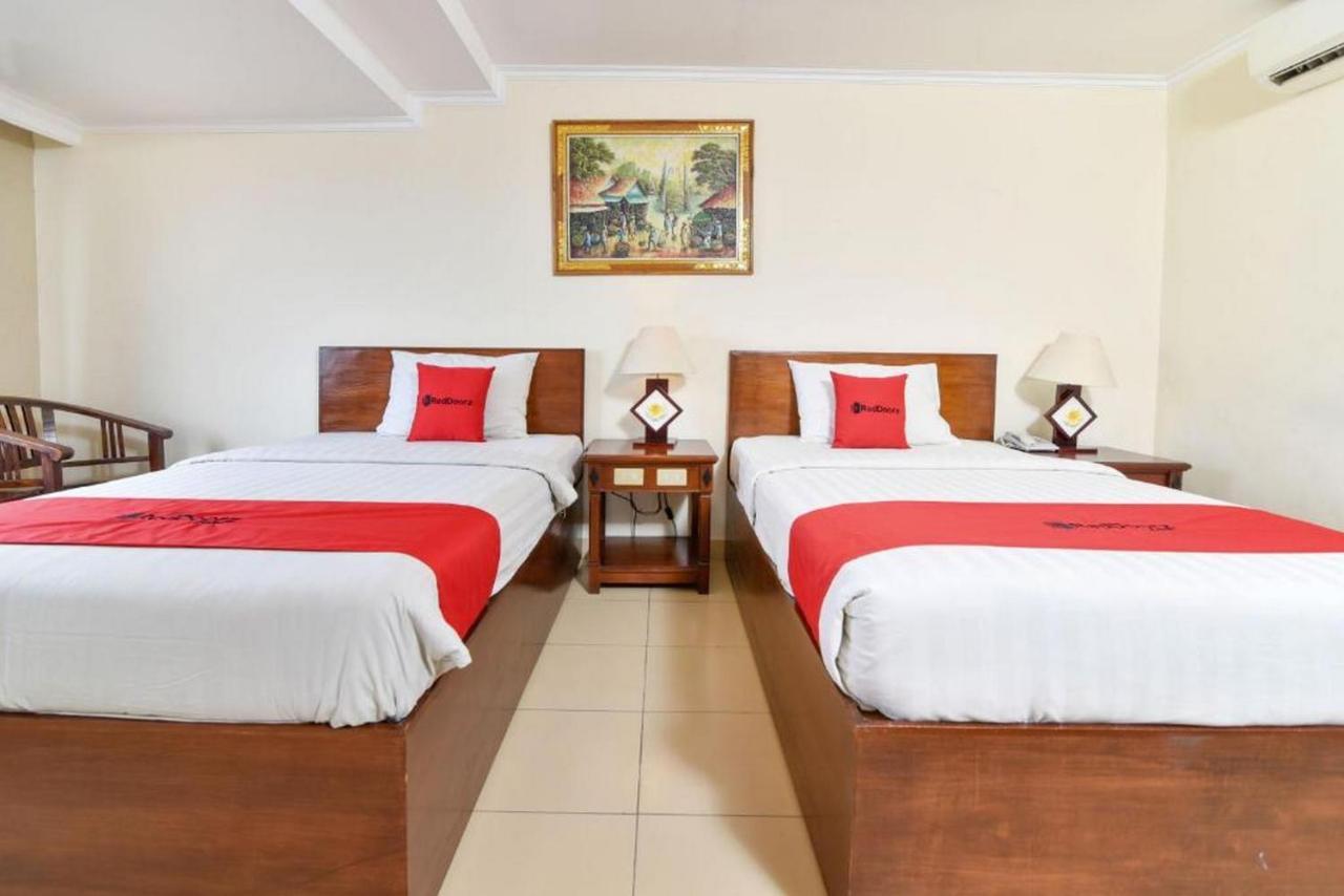 Reddoorz @ Raya Kuta Hotel Kuta  Ngoại thất bức ảnh