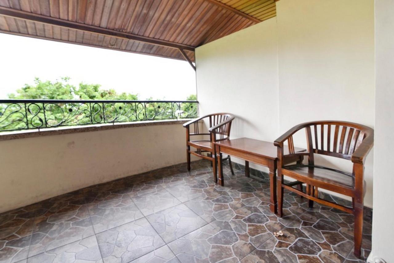 Reddoorz @ Raya Kuta Hotel Kuta  Ngoại thất bức ảnh